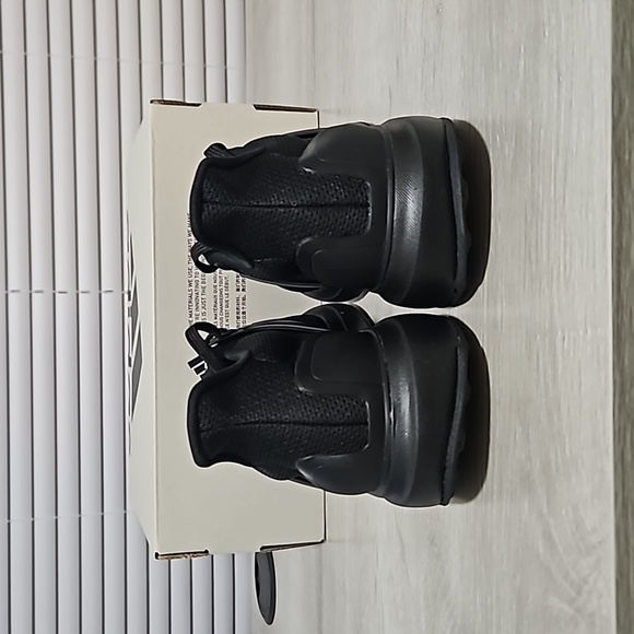 NWT Adidas UBOUNCE DNA Women's Shoes - All Black - IG6023 - Picture 6 of 6